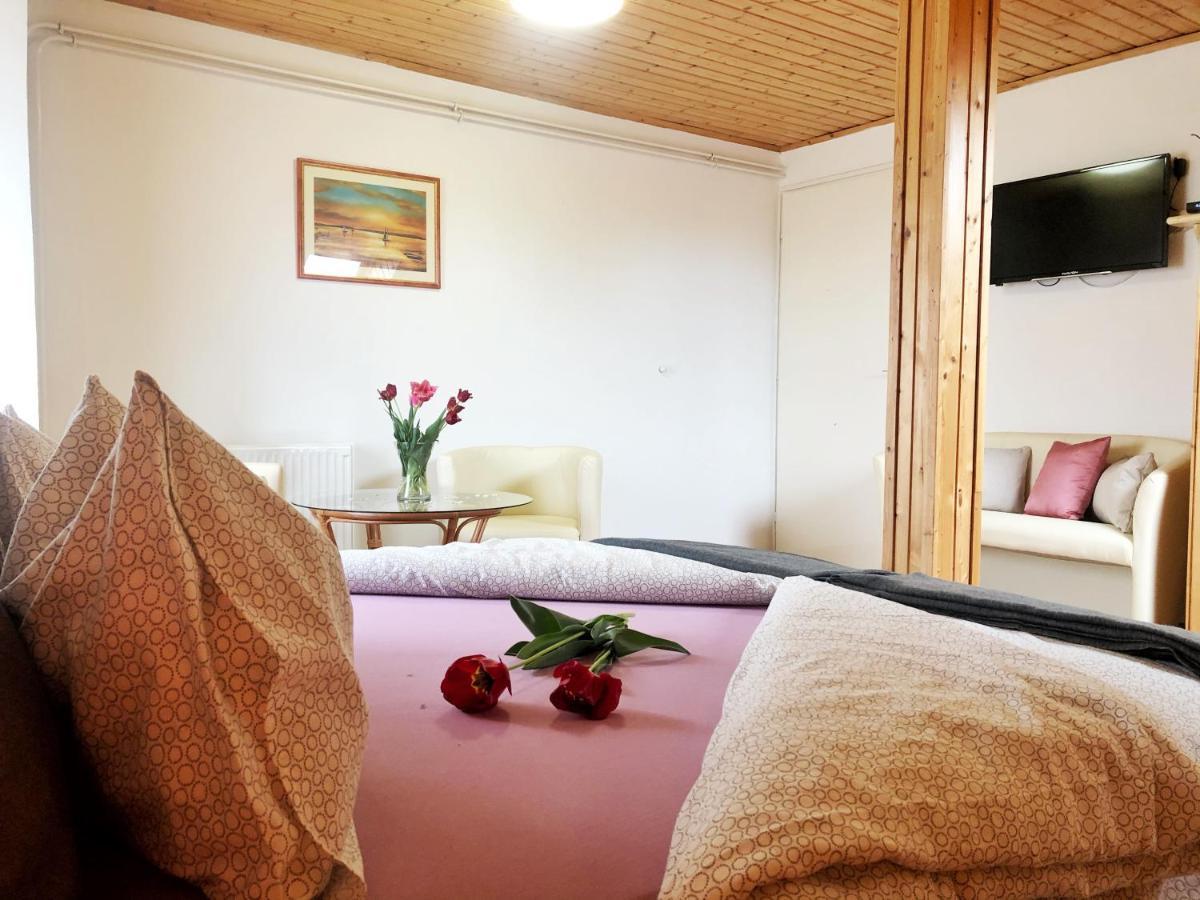 Balaton Apartman Paloznak Exteriör bild