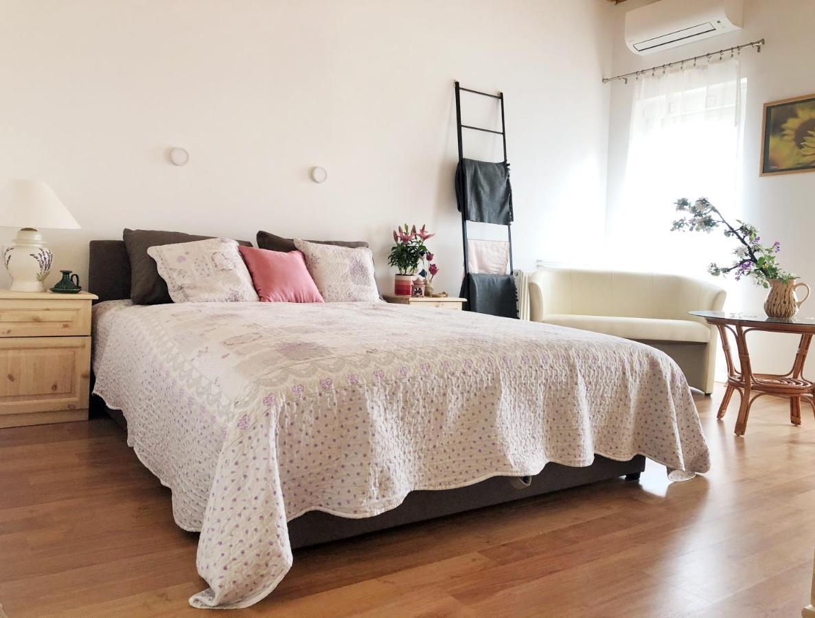 Balaton Apartman Paloznak Exteriör bild