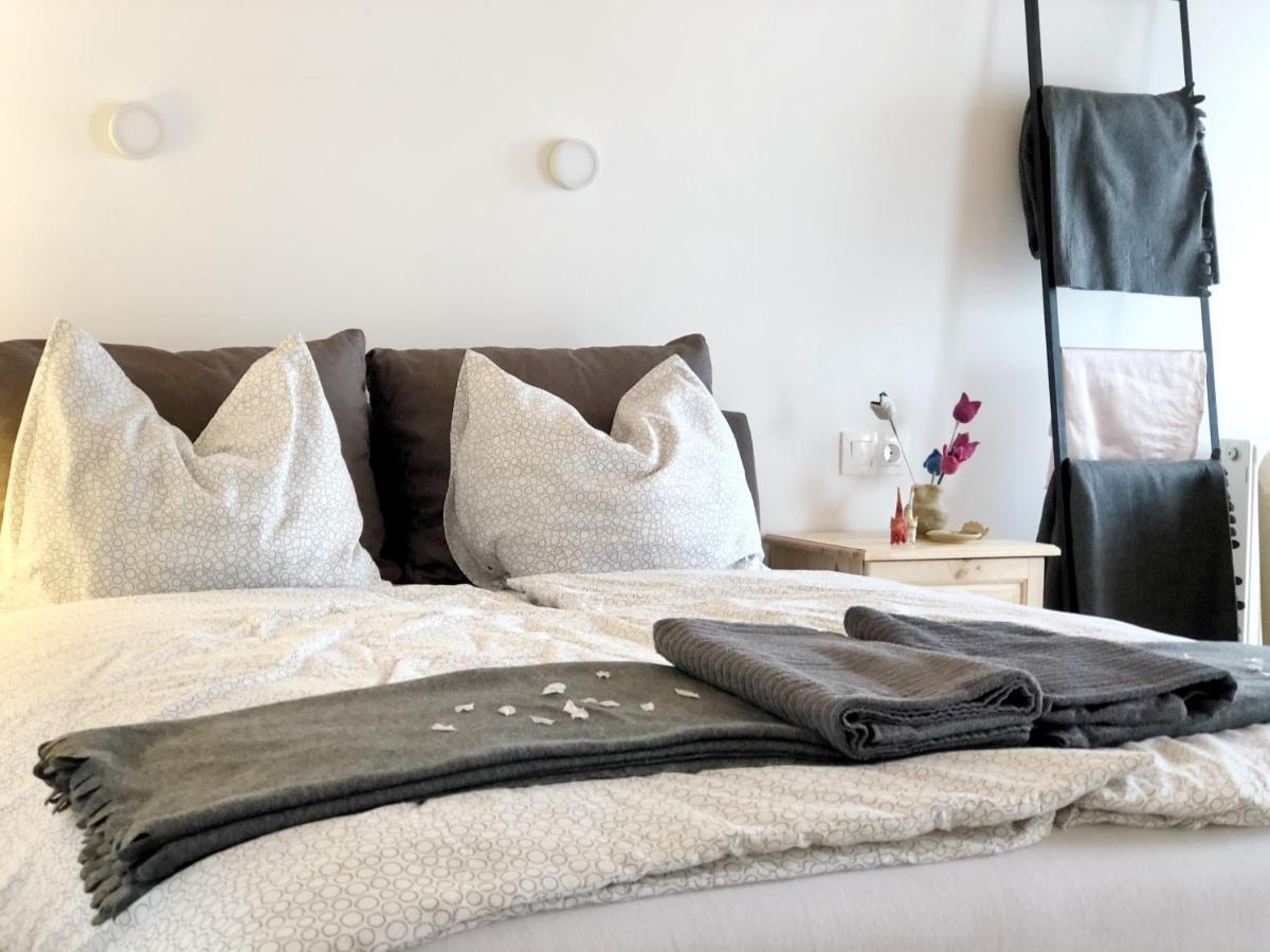 Balaton Apartman Paloznak Exteriör bild
