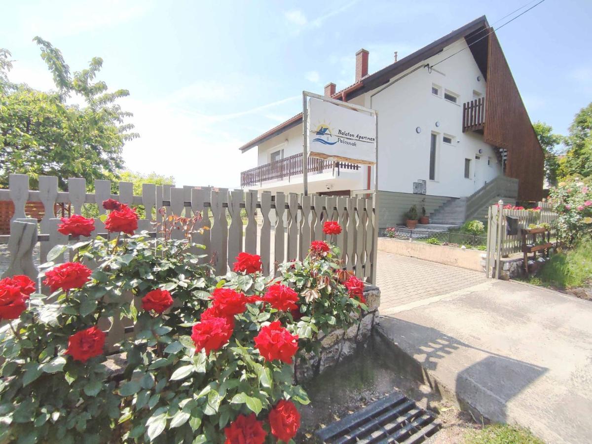 Balaton Apartman Paloznak Exteriör bild